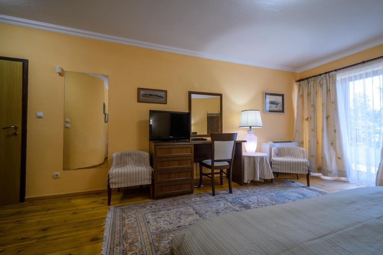 Villa Anna Luxury Lake Residence Shtarkelovo Gnezdo Esterno foto