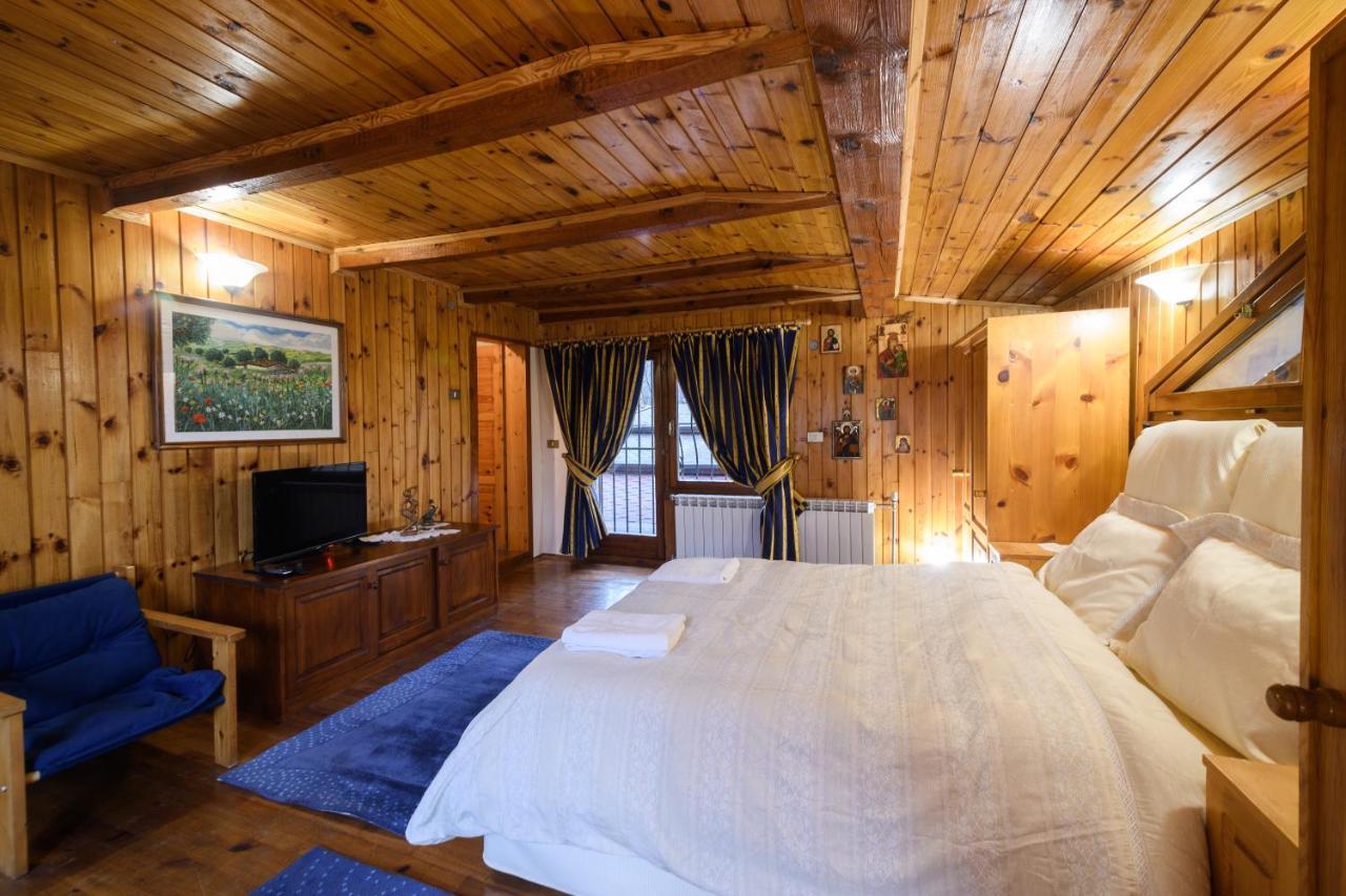 Villa Anna Luxury Lake Residence Shtarkelovo Gnezdo Esterno foto