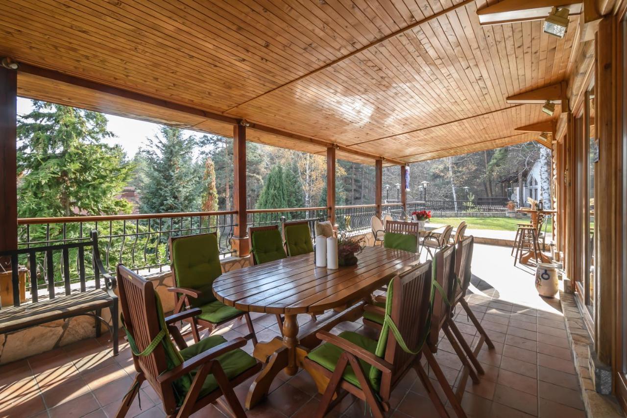 Villa Anna Luxury Lake Residence Shtarkelovo Gnezdo Esterno foto