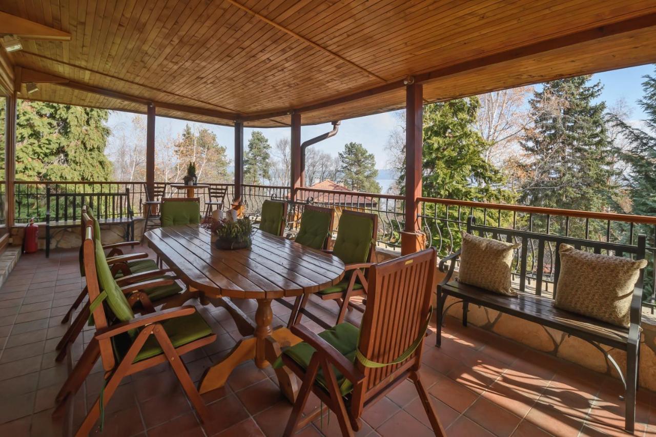 Villa Anna Luxury Lake Residence Shtarkelovo Gnezdo Esterno foto
